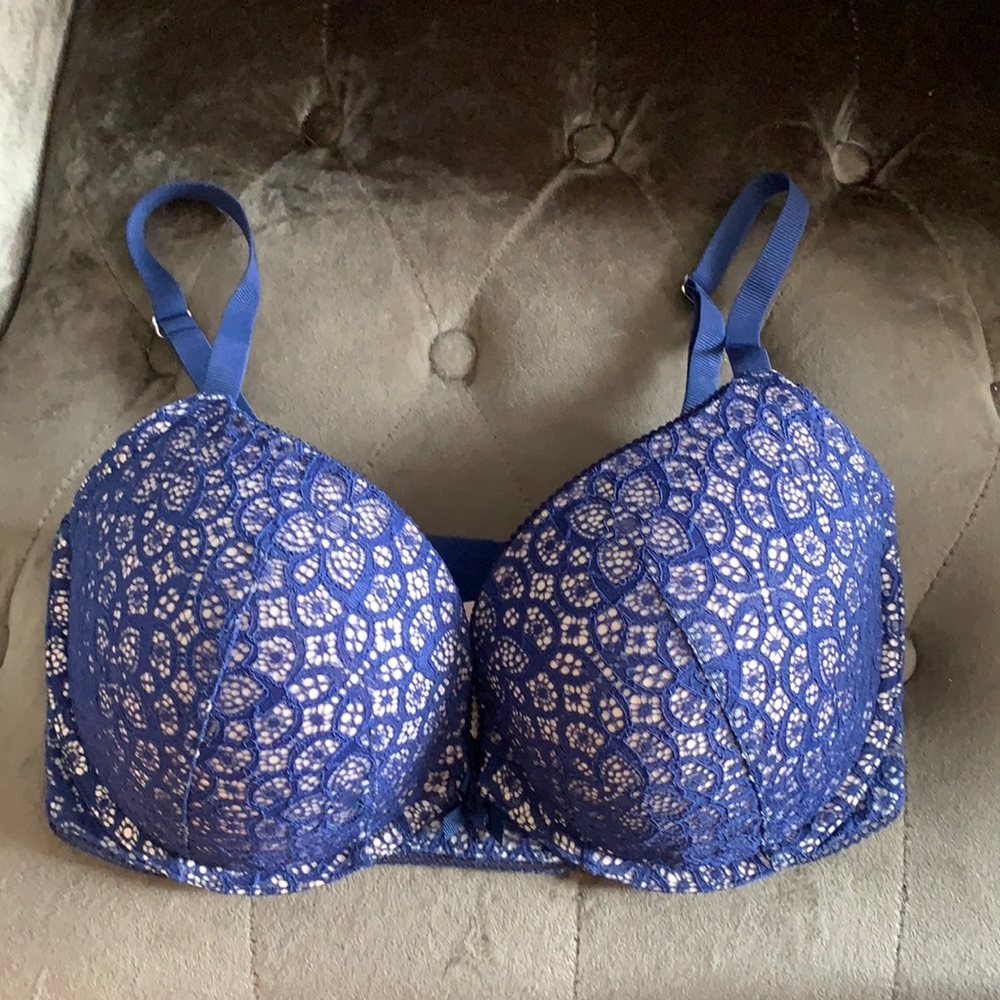 Victoria secret bra. Size 34DDD